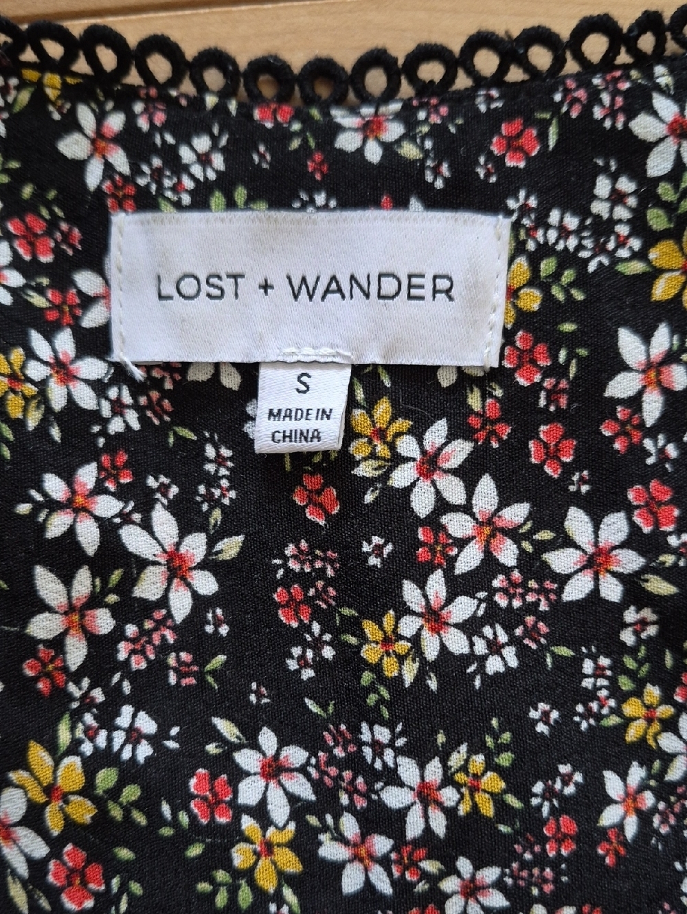 Lost + Wander Women's Size Small Black Floral Wrap Crop Top - Picture 2 of 7